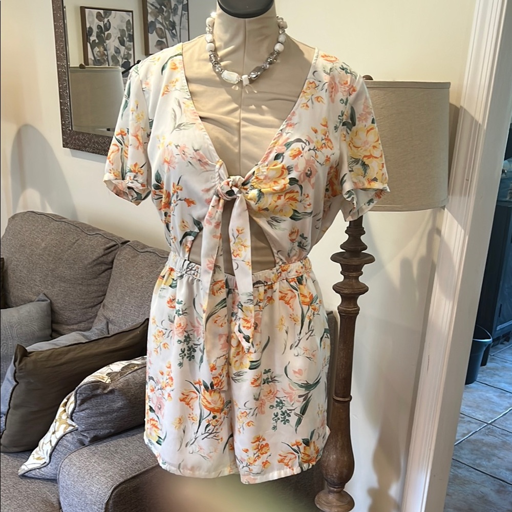American Eagle Eagle Floral Tie-Front romper